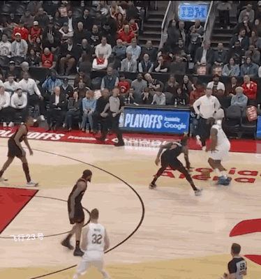 今日NBA你想说点啥呢？
图一：哈登这个算碰瓷三分吗？骑士输了，哈登又跟往前一样