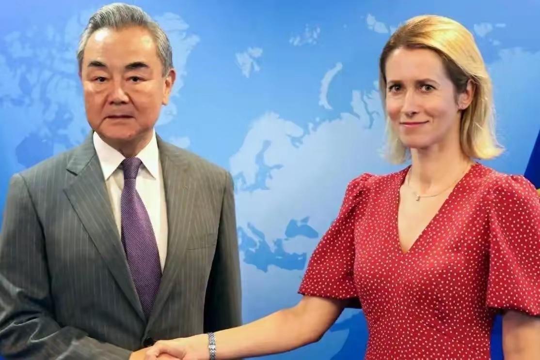 中国彻底想通了：不再费力拉拢欧盟！不是傲气，是真的没必要了。

以前咱跟欧洲打交