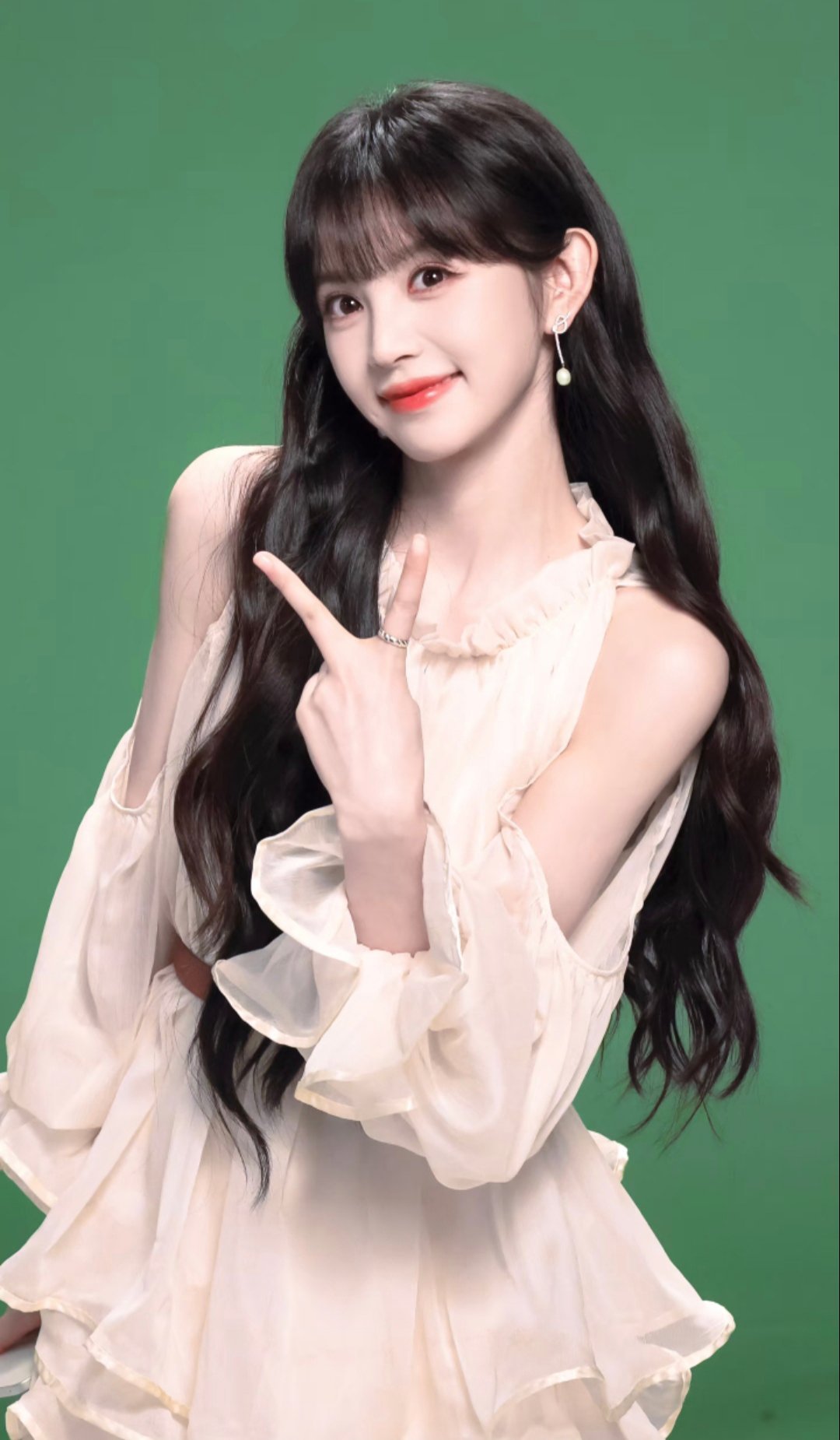 作为数码博主，本来只关心画质帧率，结果被甜到了。仪式感拉满，这才是追剧的终极形态