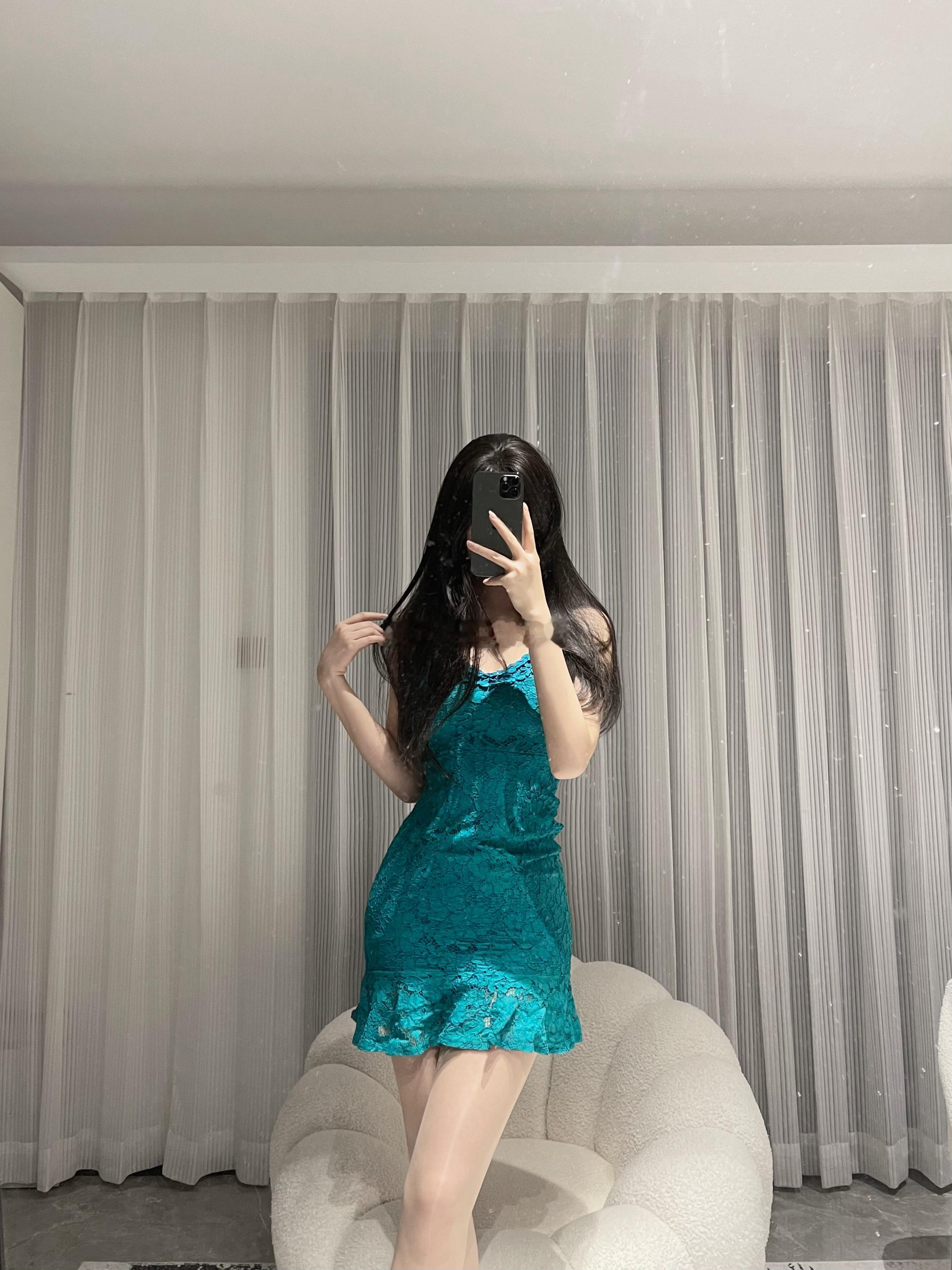 好明艳的蓝色👗ootd今天穿什么