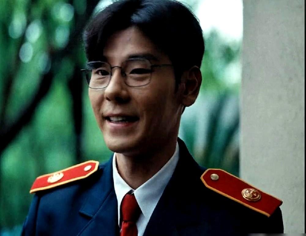 为了一个名额，余高远转头就把暗恋自己的张丽慧推进火坑。

这男人身上的狼性确实招