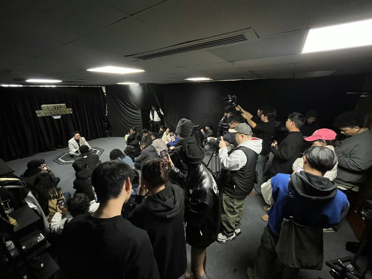 《地下8英里》宣布永久停办。这是真的