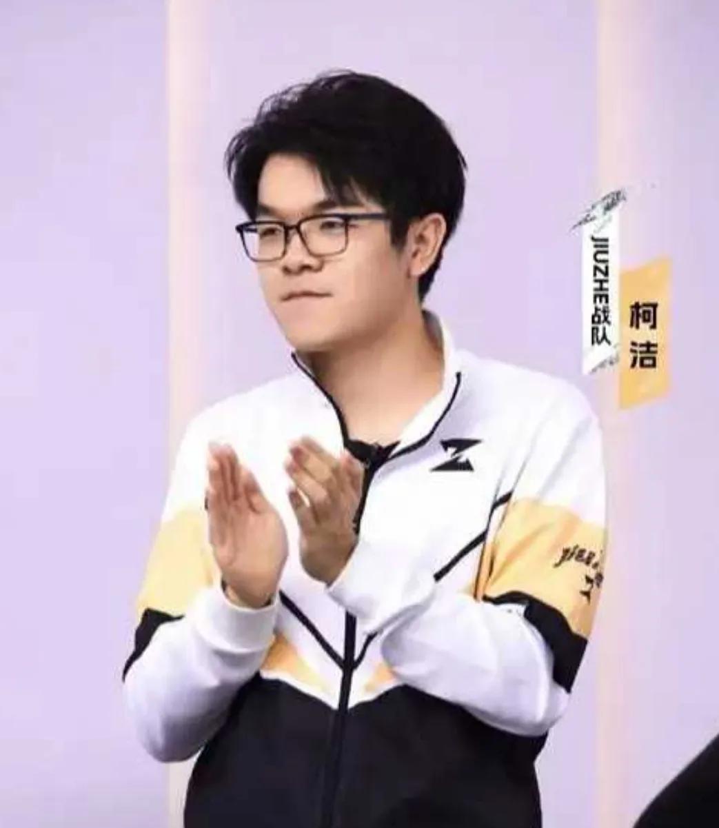王星昊难堪大任



比当年的古力、柯洁差距有点大，等级分第一的宝座还没坐稳，屁
