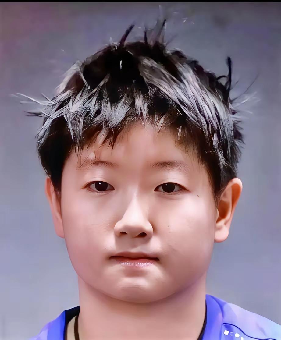 发现一个炸毛莎：
说马龙是六边形战士
那莎莎至少是六面形战士
每一面都那么优秀