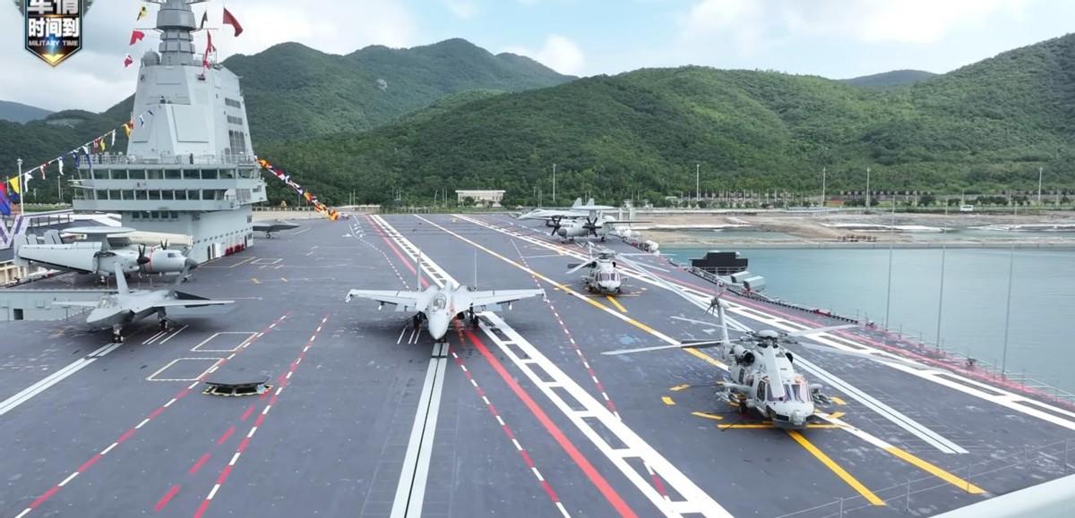 福建舰六款舰载机，戏份不足同样重要，中国航母走出自身发展特色

11月7号央视报