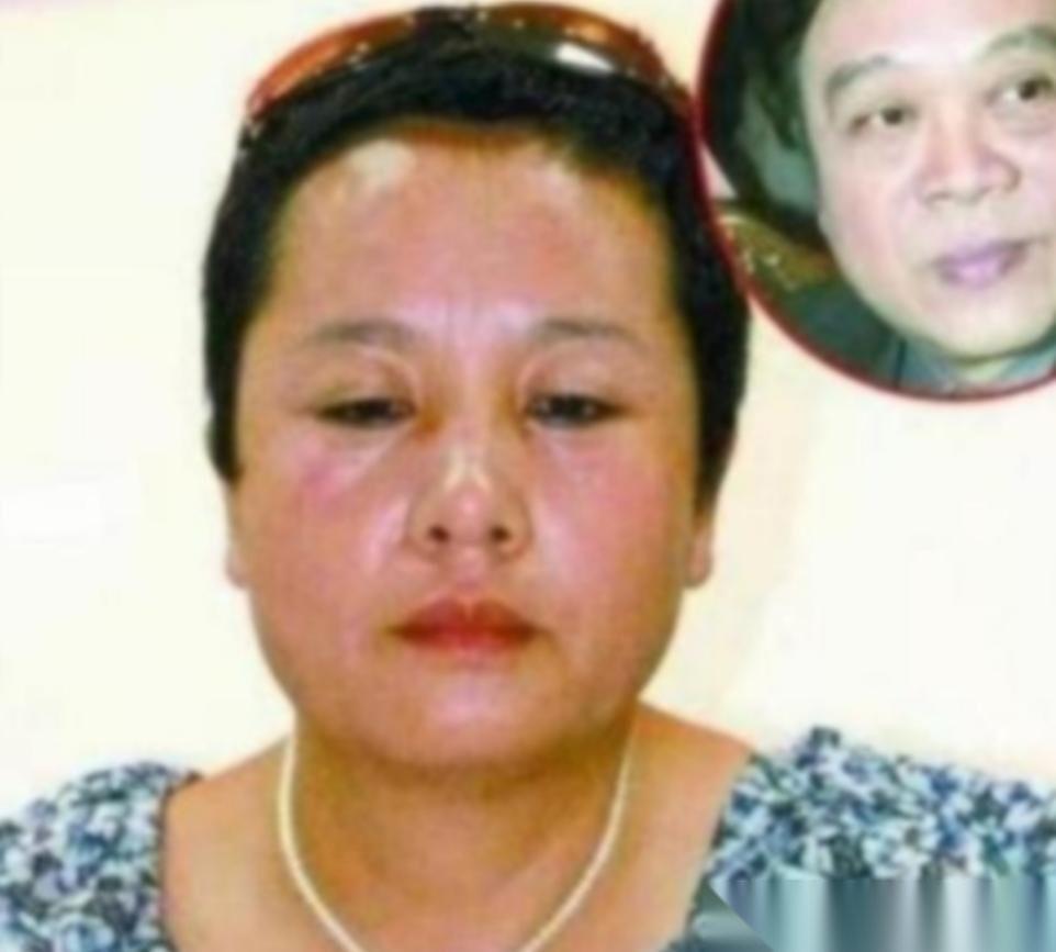 “赵忠祥瞒着妻子与我发生关系多年，并有特殊癖好，令我身心受到严重伤害。”2004