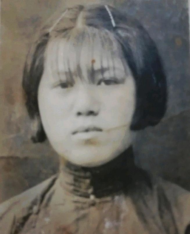 千秋碧血继炎黄！ 盛菊英，军统湖南站谍报组组长，后兼行动组组长，石门抗...