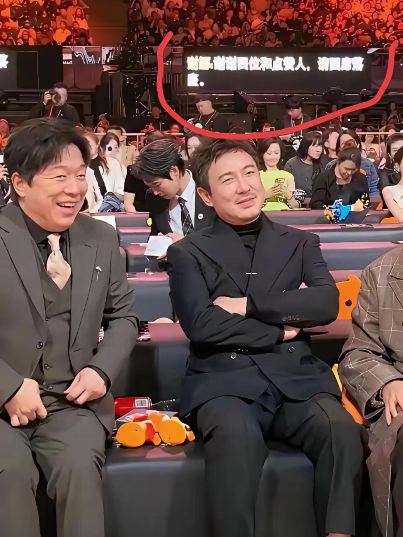 AI提示词的强大，只要眼神好，都能当主持人 ​​​