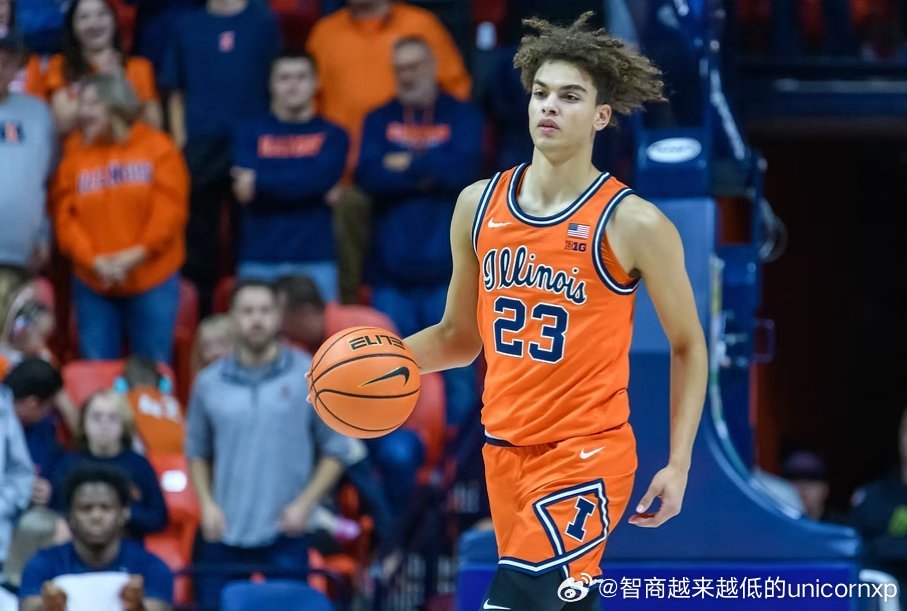 赛季初关注伊利诺伊大学是因为巴尔干男团，没想到打着打着一个菜鸟新人Keaton 