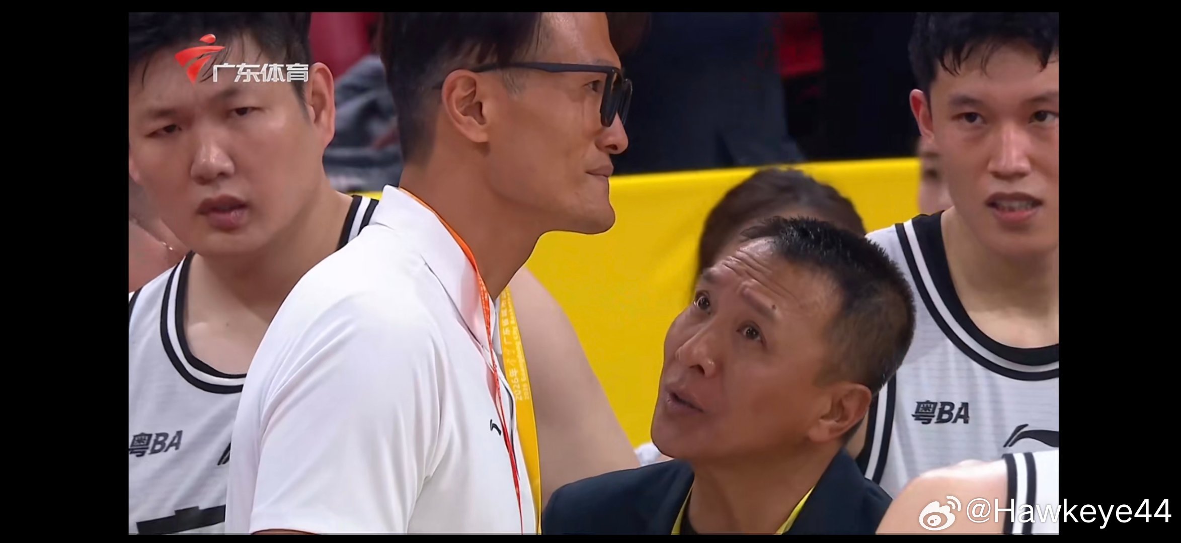 广州库里大战中山库里～群哥都坐不住了讲真，这比赛水平还不错过程也意外的精彩哈看球