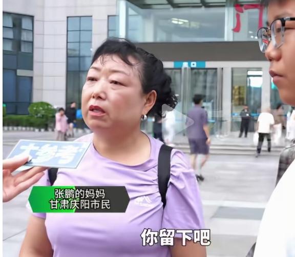 “他还是个孩子！”河南郑州，17岁男孩生命垂危，一位素不相识的医生说了一句话，5