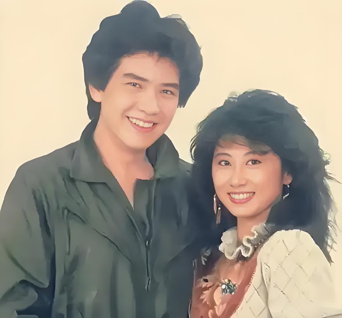 当年，费翔想和女友叶倩文在一起后回家征求父母意见，费翔母亲对叶倩文极其...