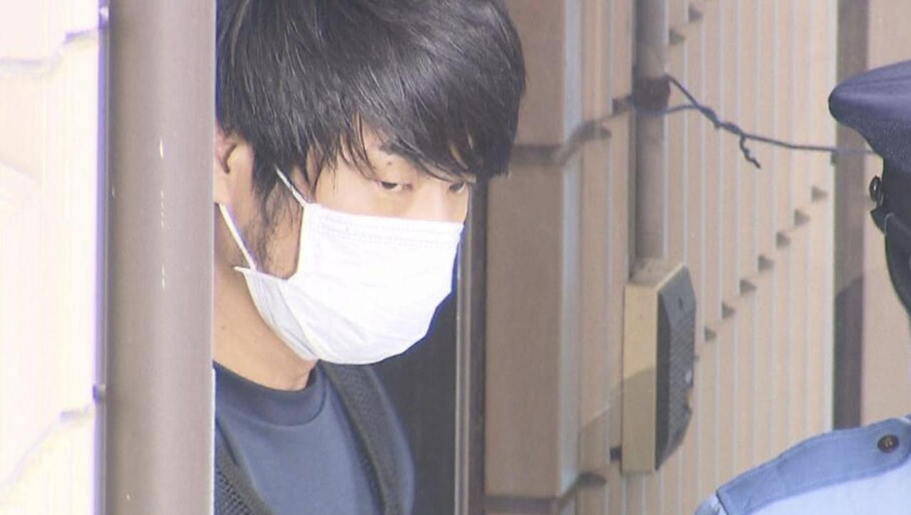 首次公开回复！山上彻为袭击安倍道歉
被告山上彻也首次就其犯罪行为公开道歉：“我对