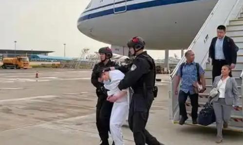 曾经对中国处处设防的美国，为何这次却选择配合把刘瀚文送回？7月20日移交现场揭开