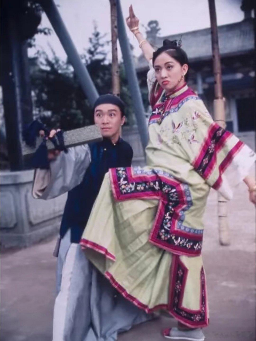原来星爷电影里好多演员已经不在了还真是…同时代的很多演员都走了 