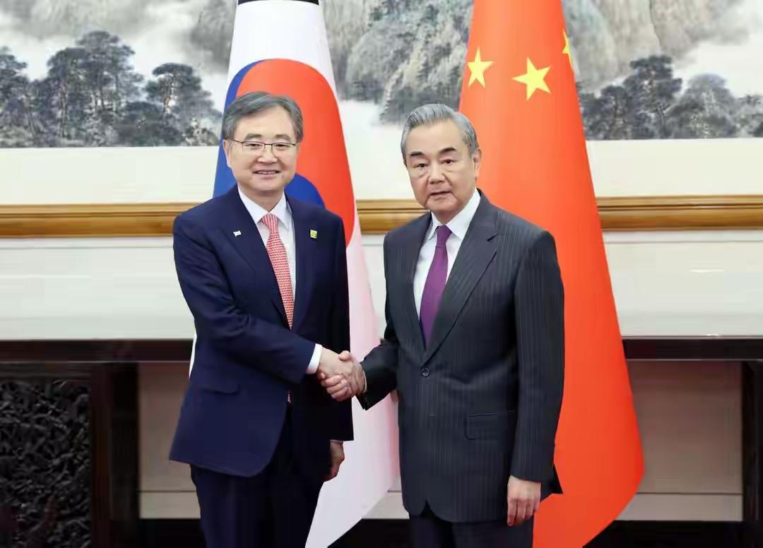 中韩关系可以回暖，但涉台这条红线，从来不会跟着让步，谁也别想跨过。
 
最近韩媒