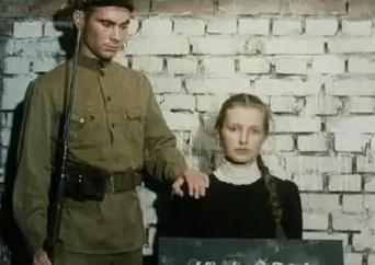 1918年，列宁遭遇刺杀，女刺客卡普兰对着他连开了三枪，很快杀手便被抓捕，而她的