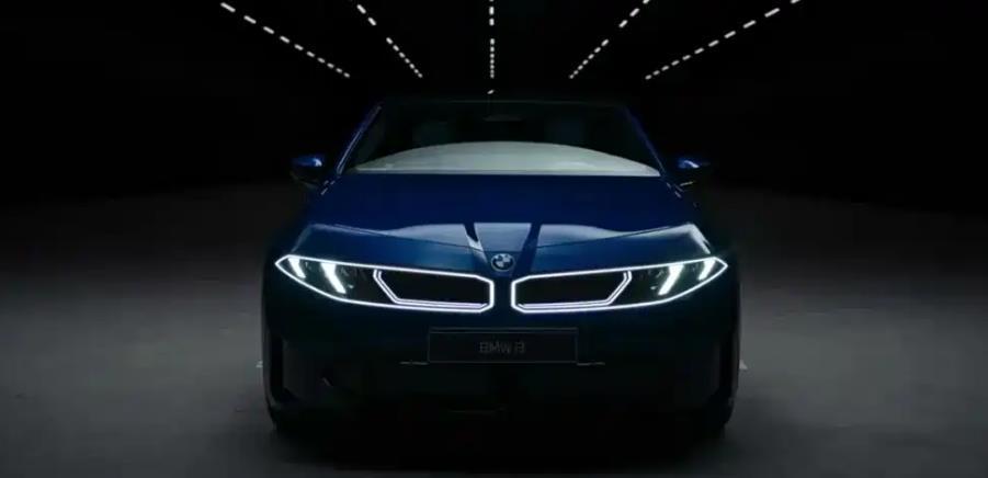 日前全新宝马i3官图泄露，其将于3月18日首发亮相，预计2026年7月SOP，前