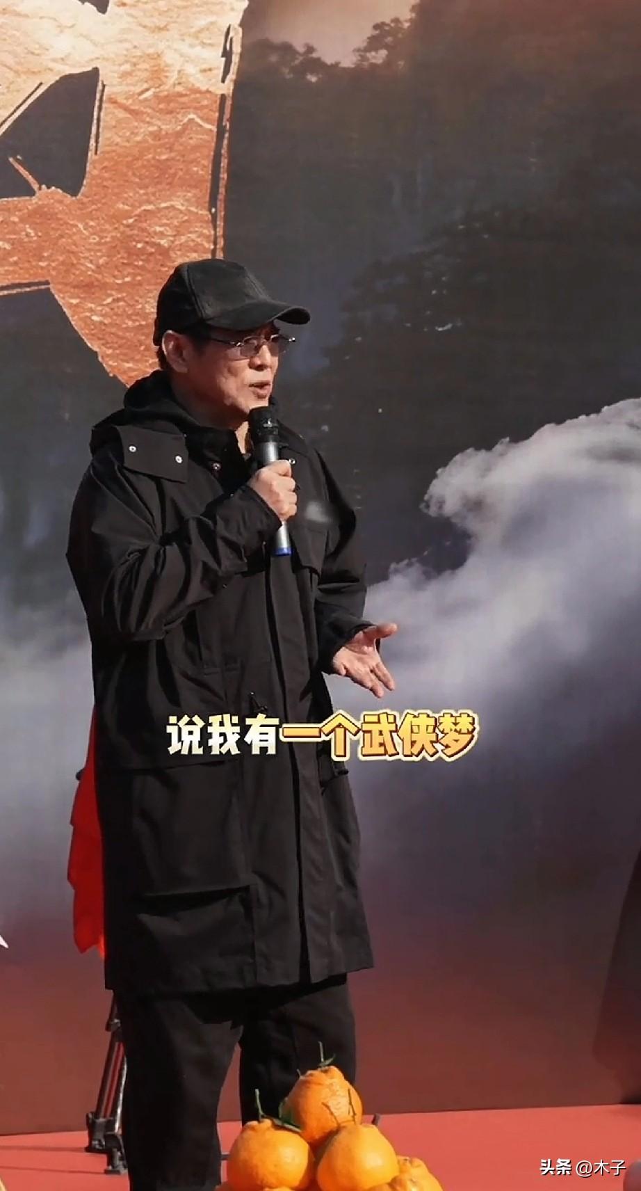 62岁李连杰一句“愿武侠精神能一代代传承下去”，让无数看着他的武侠片长大的人，瞬