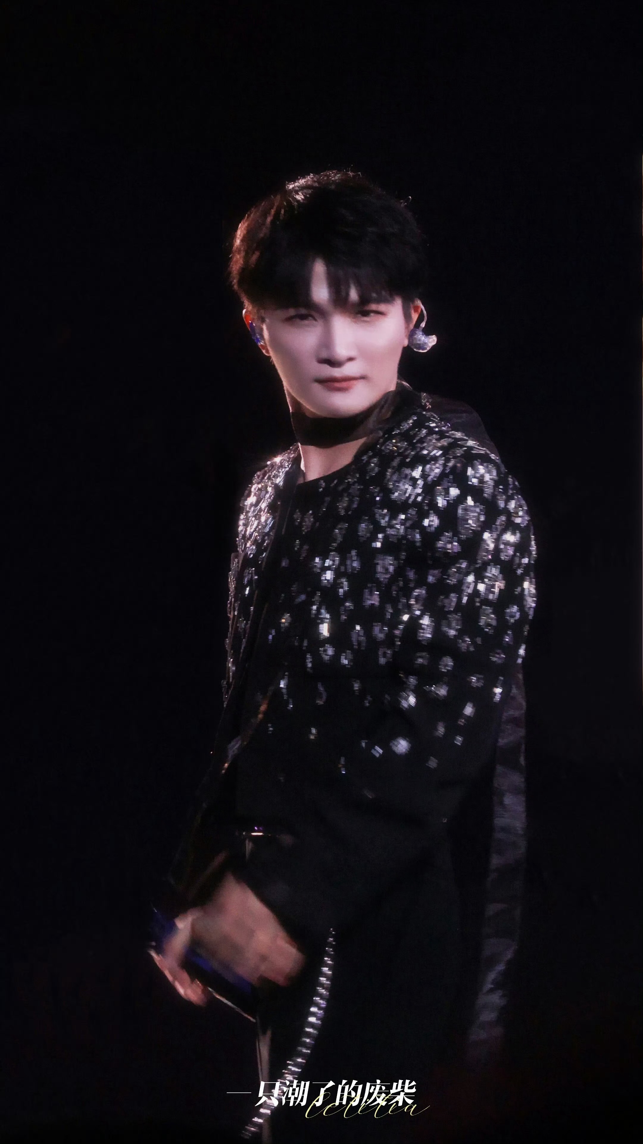 周深  1️⃣腾讯音乐由你榜💙周深出道十二周年纪念曲如约 这世界从来不完美，才
