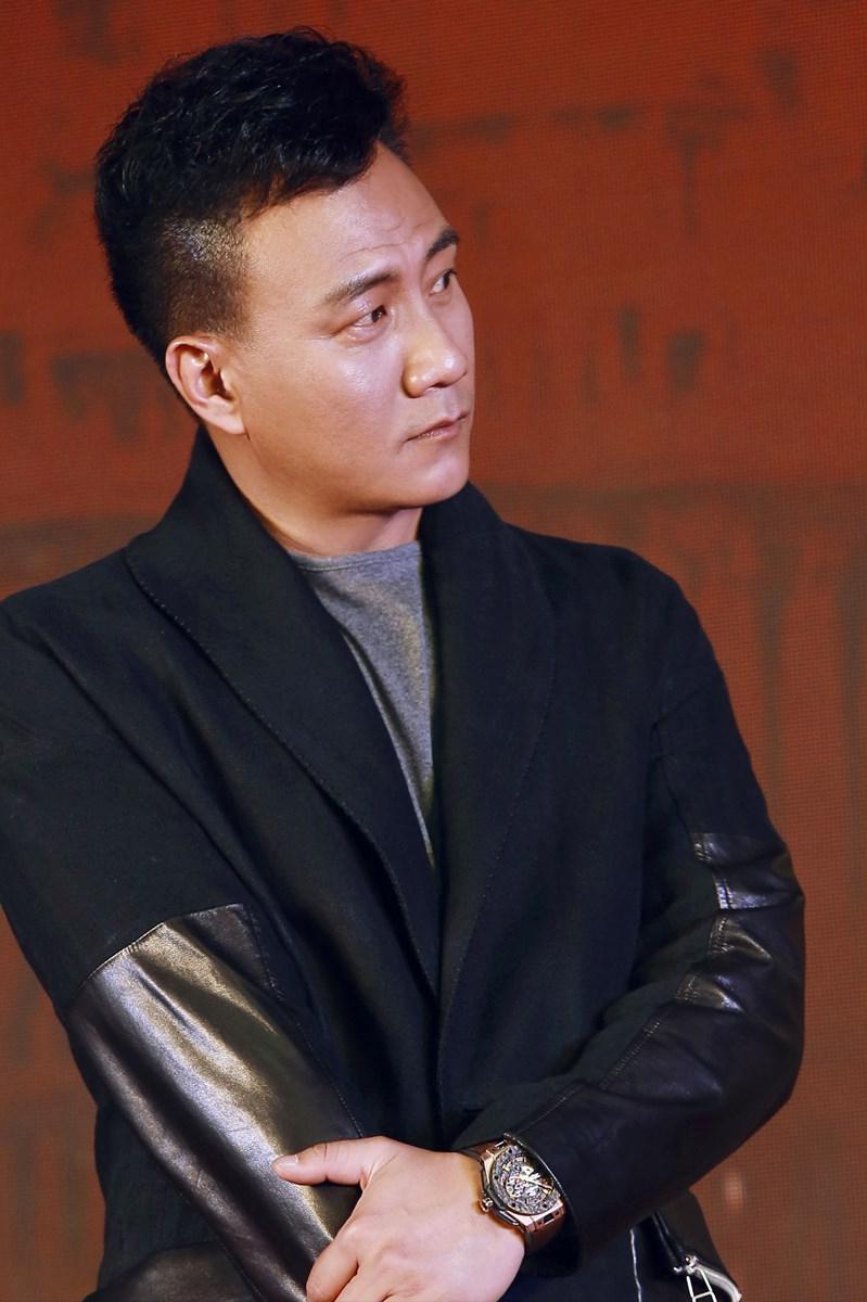 演员，胡军说，让我演冼星海，我汗都下来了，忙说不行不行，导演说，你别推辞了，我们