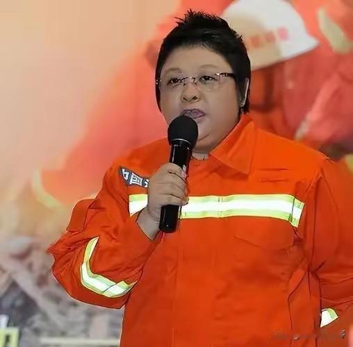 韩红基金会为什么总是愿意捐献救护车？仔细分析，其实也不难理解，原因有三。
  第