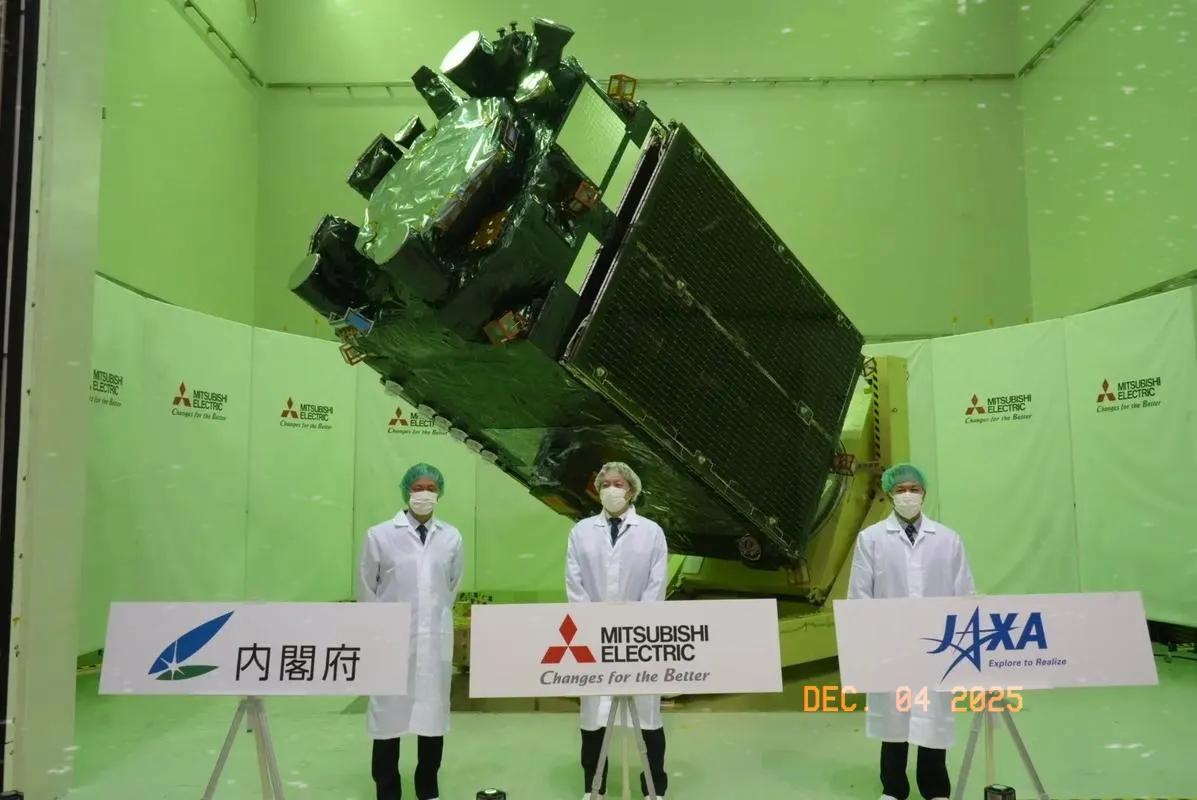 日本防卫大臣小泉进次郎12月2日在东京航空自卫队基地视察时表示，日本在干扰他国卫