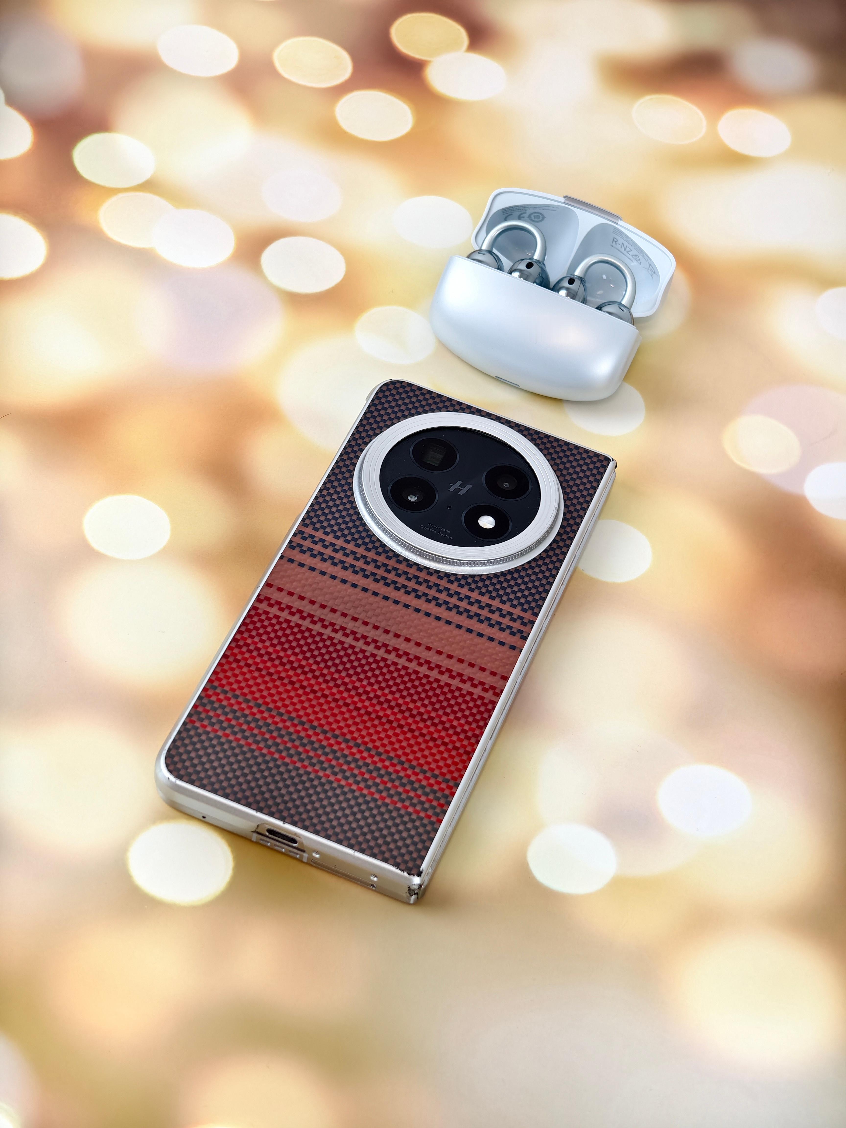哇的新搭子，OPPO Find N5搭配OPPO耳夹耳机 OPPO Enco C
