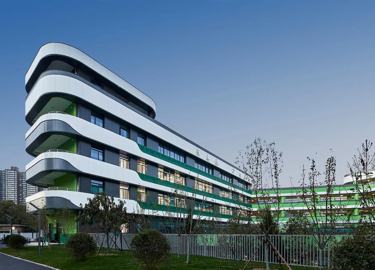 团队作品丨乐游原上的神仙学校🏫
🌟雁塔区第一小学/第一中学
由我们团队操刀设