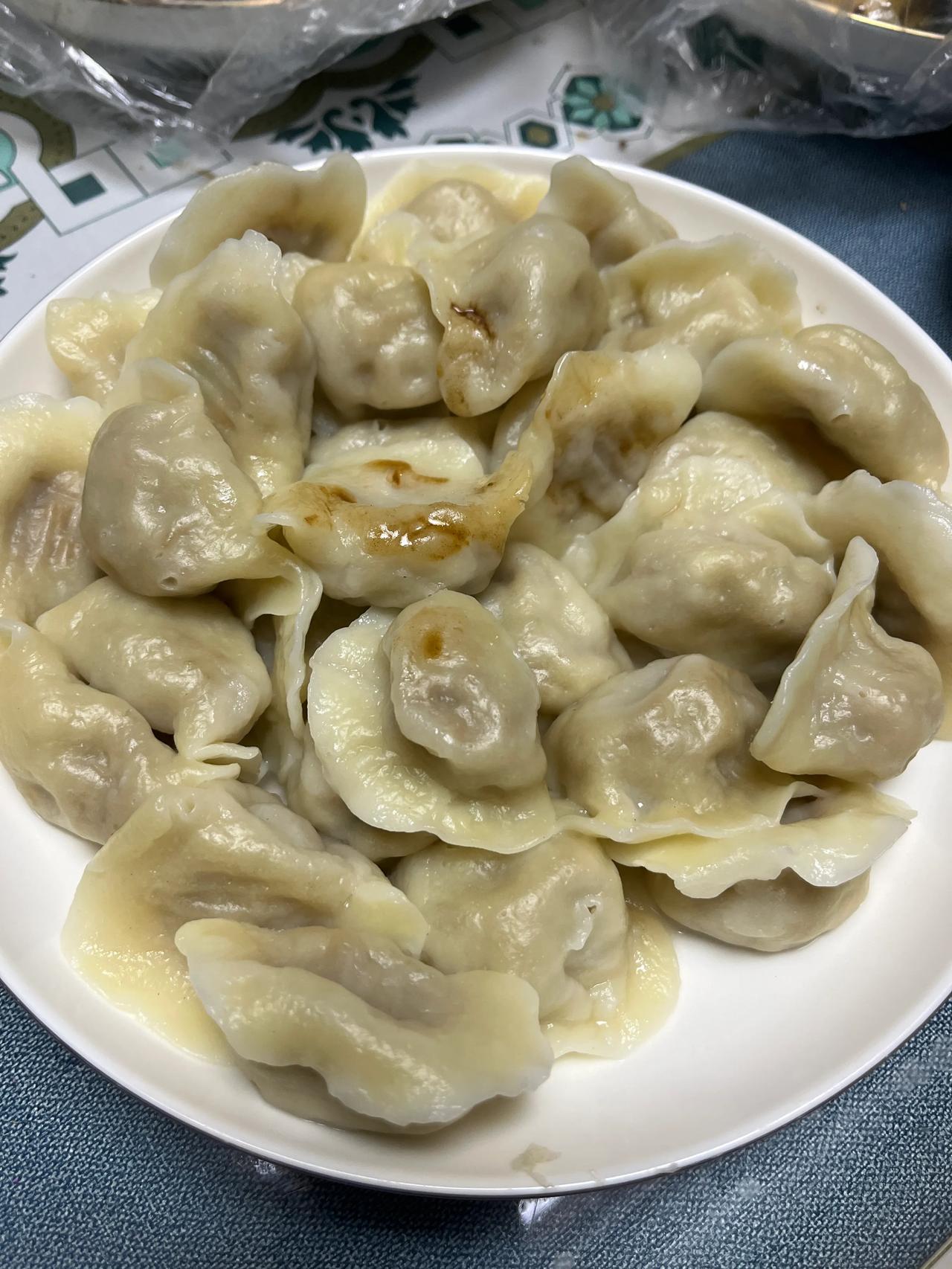 冬至快乐，尝尝妈妈捏的饺子🥟