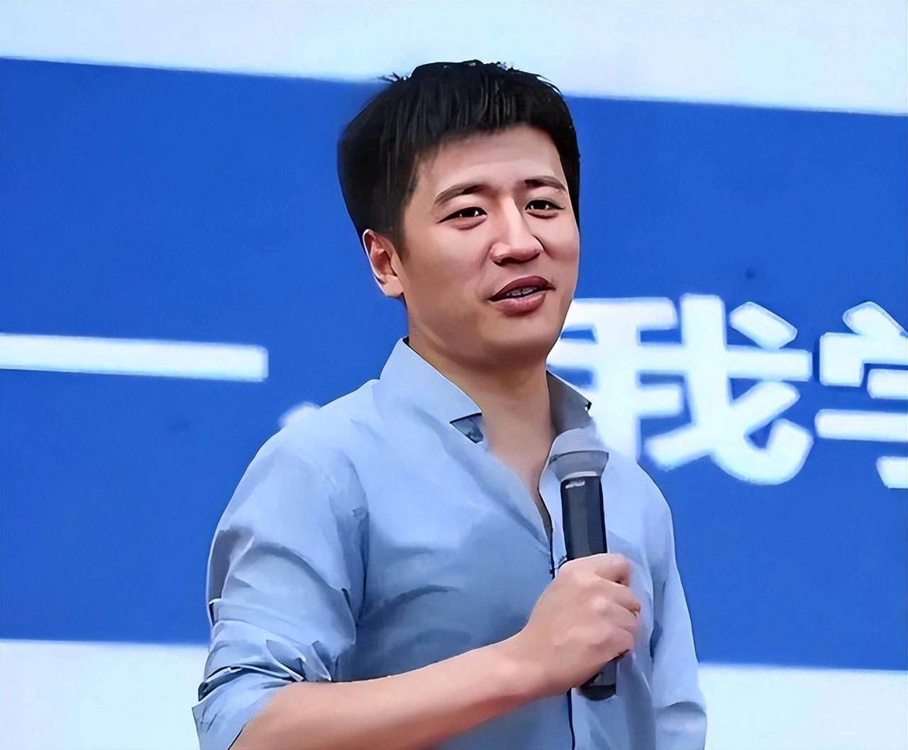 张雪峰老师去世，谁能继续给考生们当“引路人”？考生今后怎么办？
凭借对各专业的深