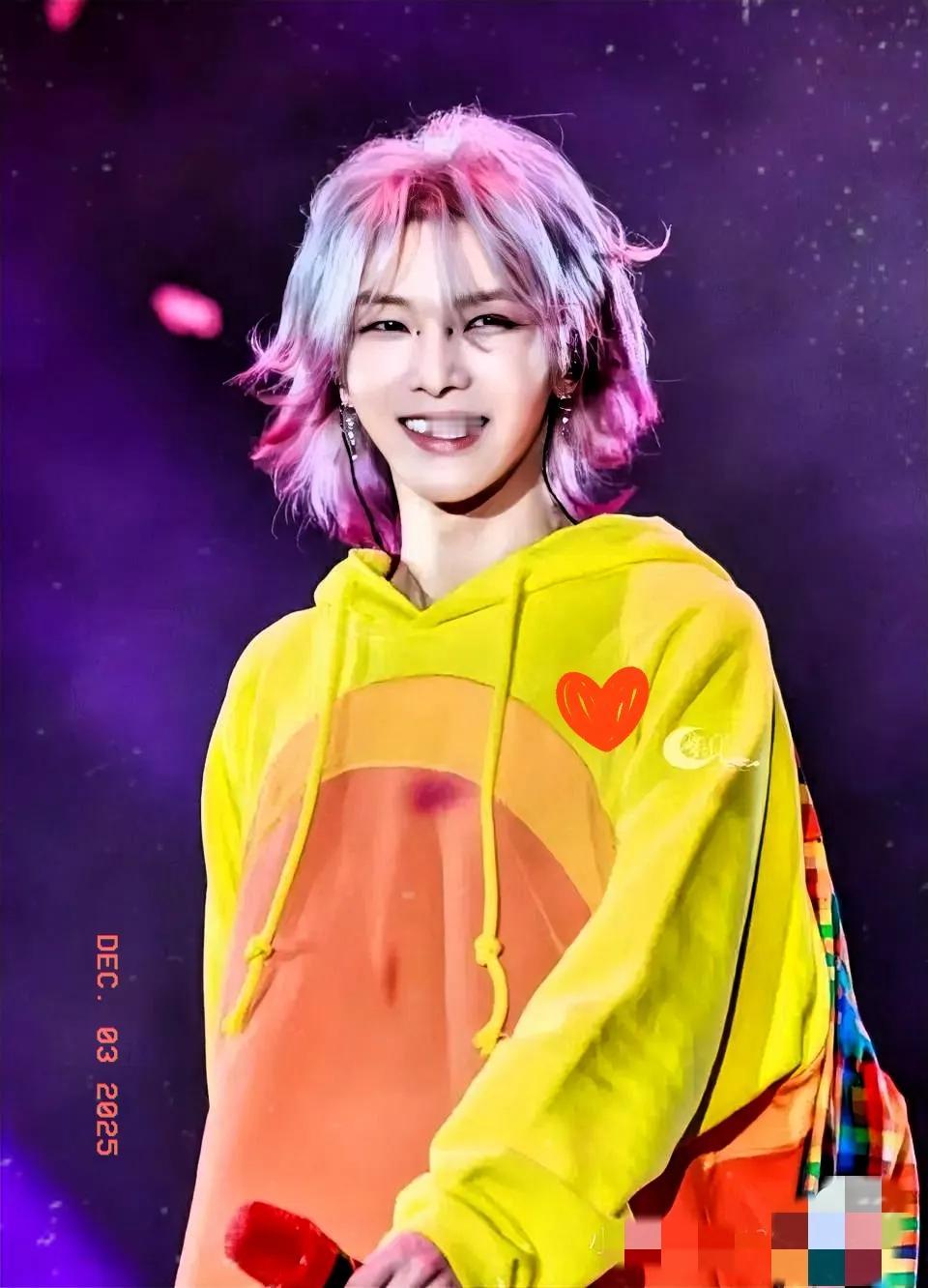 华晨宇不想结婚了，

原因不是忘不了张碧晨，

而是他35岁了，不想结婚了，他想