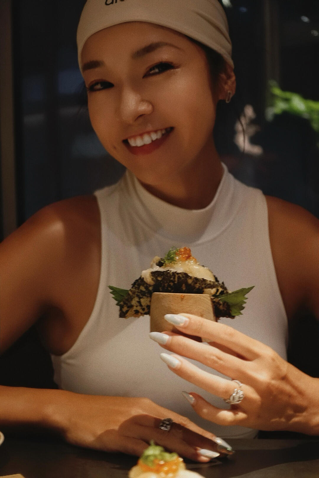 打完球暴汗后…钻进治愈系居酒屋吃鱼生Taco