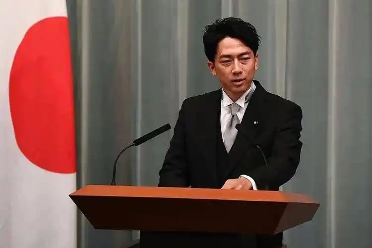 近日，日本首相高市早苗公开宣称：要以俄乌和中东局势为戒，全面推进“新型作战”与“