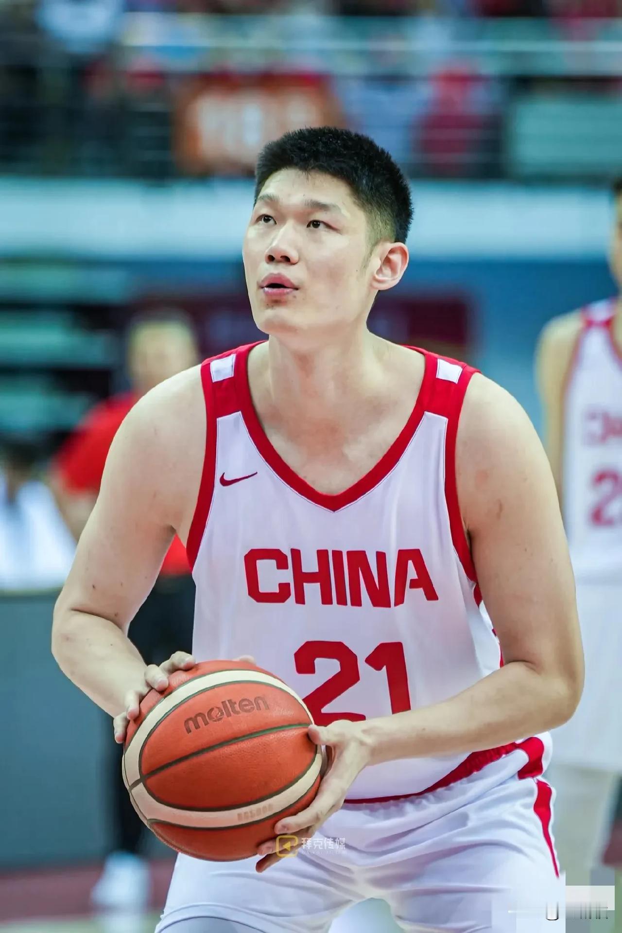 实话实说，胡金秋已经成为中国男篮的领军人物！
不愧是中国男篮的定海神针，胡金秋半
