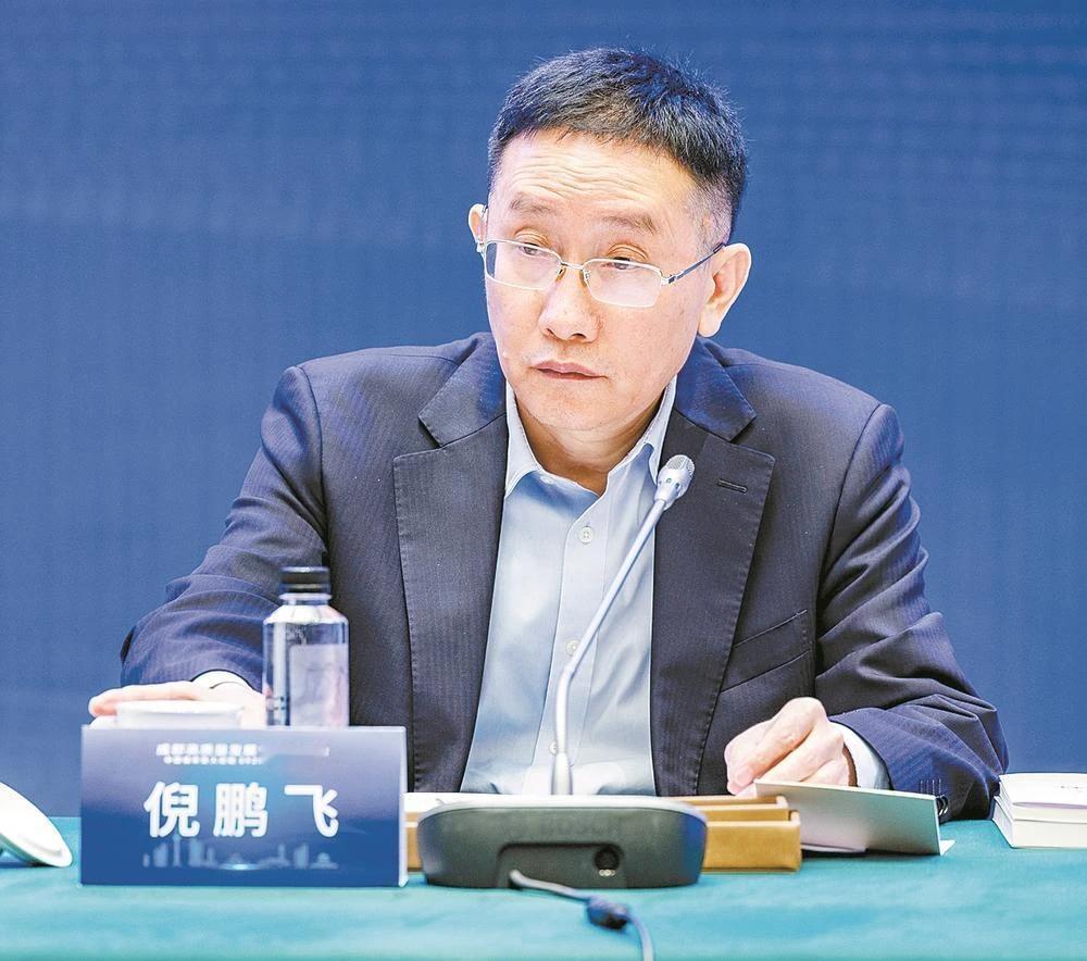 社科院倪鹏飞：楼市过剩毋庸置疑，但有一些是阶段性过剩，利好政策是买房时机，但也让