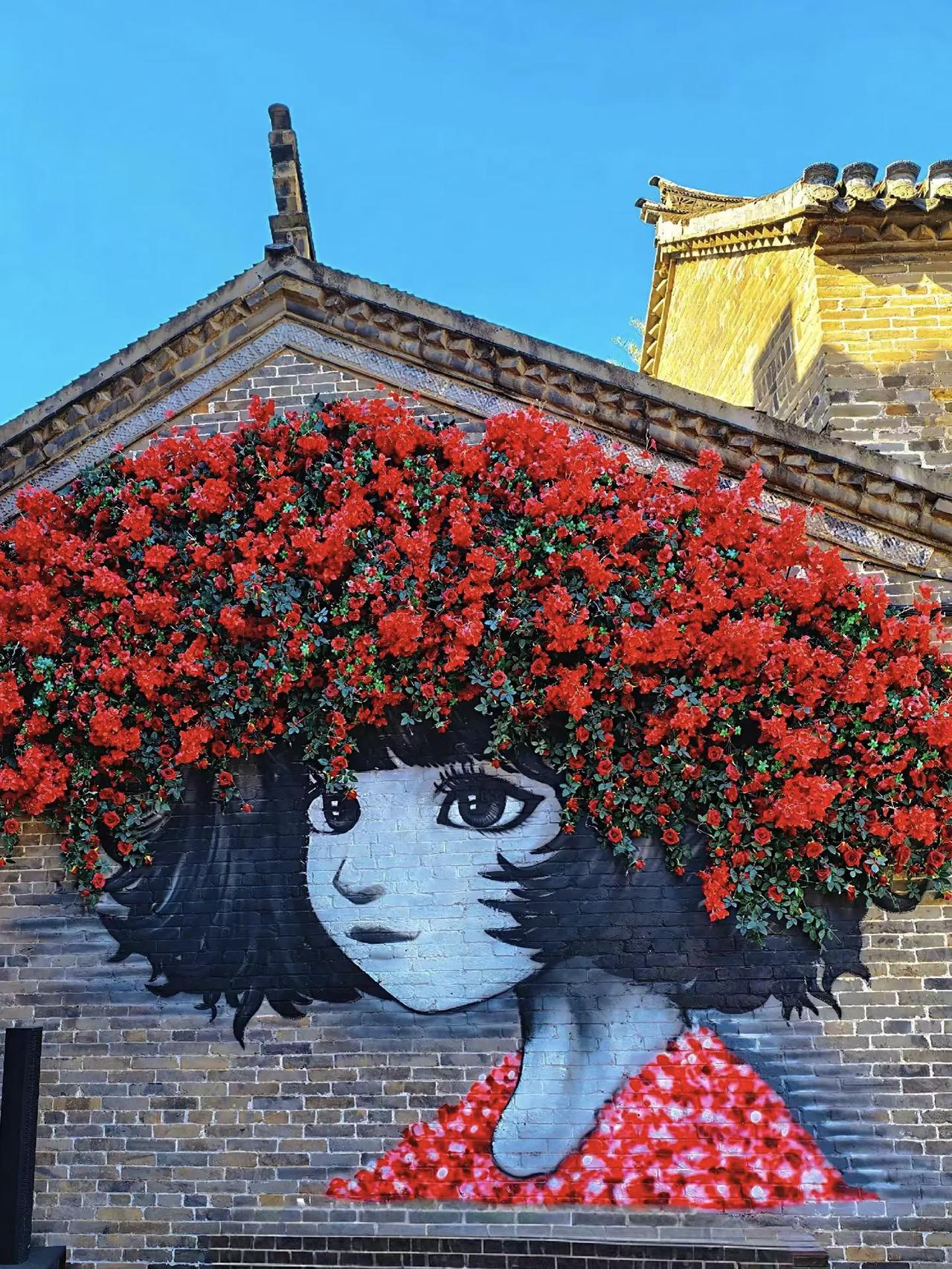 今天带着家人去旅行，在一景区发现一处美丽的风景，赶紧拍下。