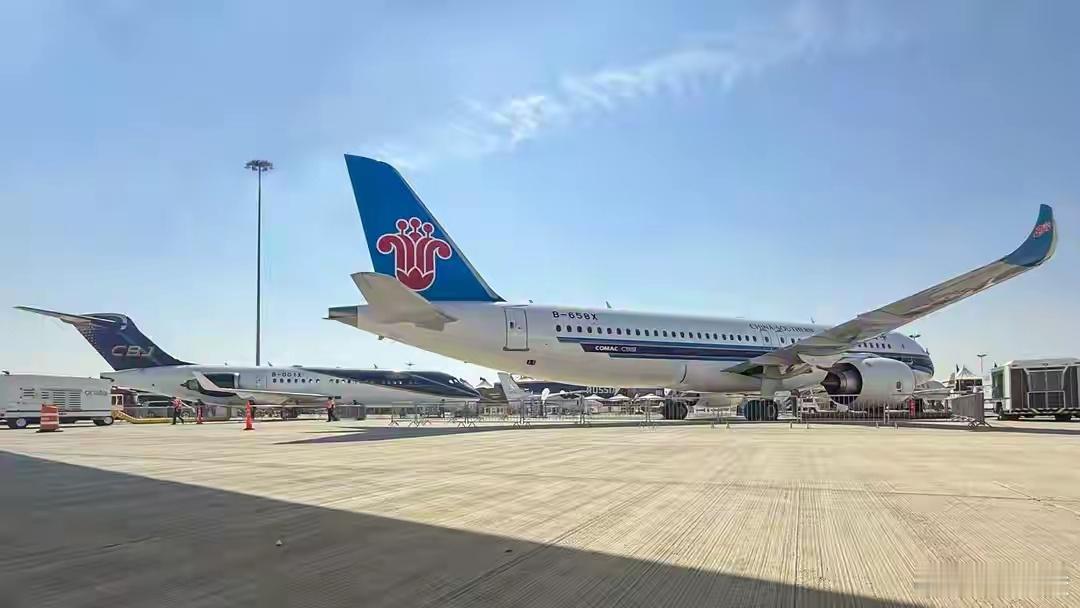 国产大飞机组团登陆迪拜航展，这波出海太提气！从国内常态化运营到叩开中东高端市场，