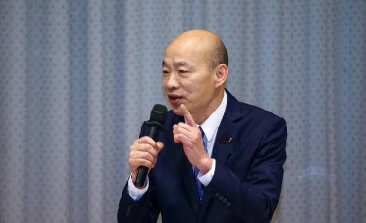 骂傅崐萁惹众怒 韩国瑜被蓝军痛批：忘恩负义
韩国瑜8月11日因傅崐萁缺席朝野协商