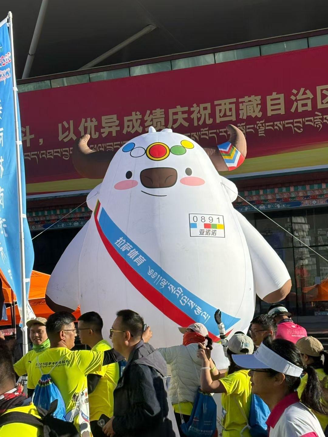分享两件城市新鲜事。去大连游玩，那真是个宝藏海滨城市，街道干净，景点附近旅店性价