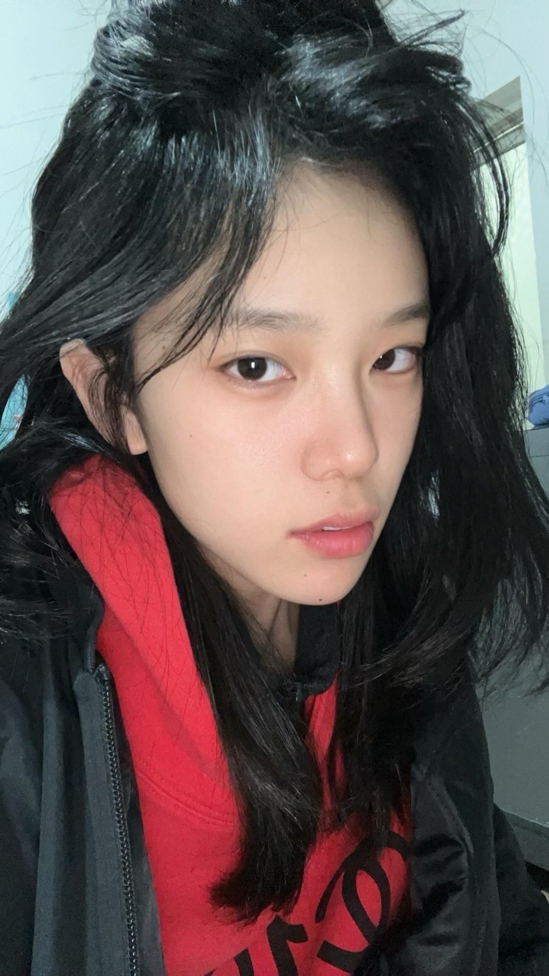 给我看看你发的娃娃脸。