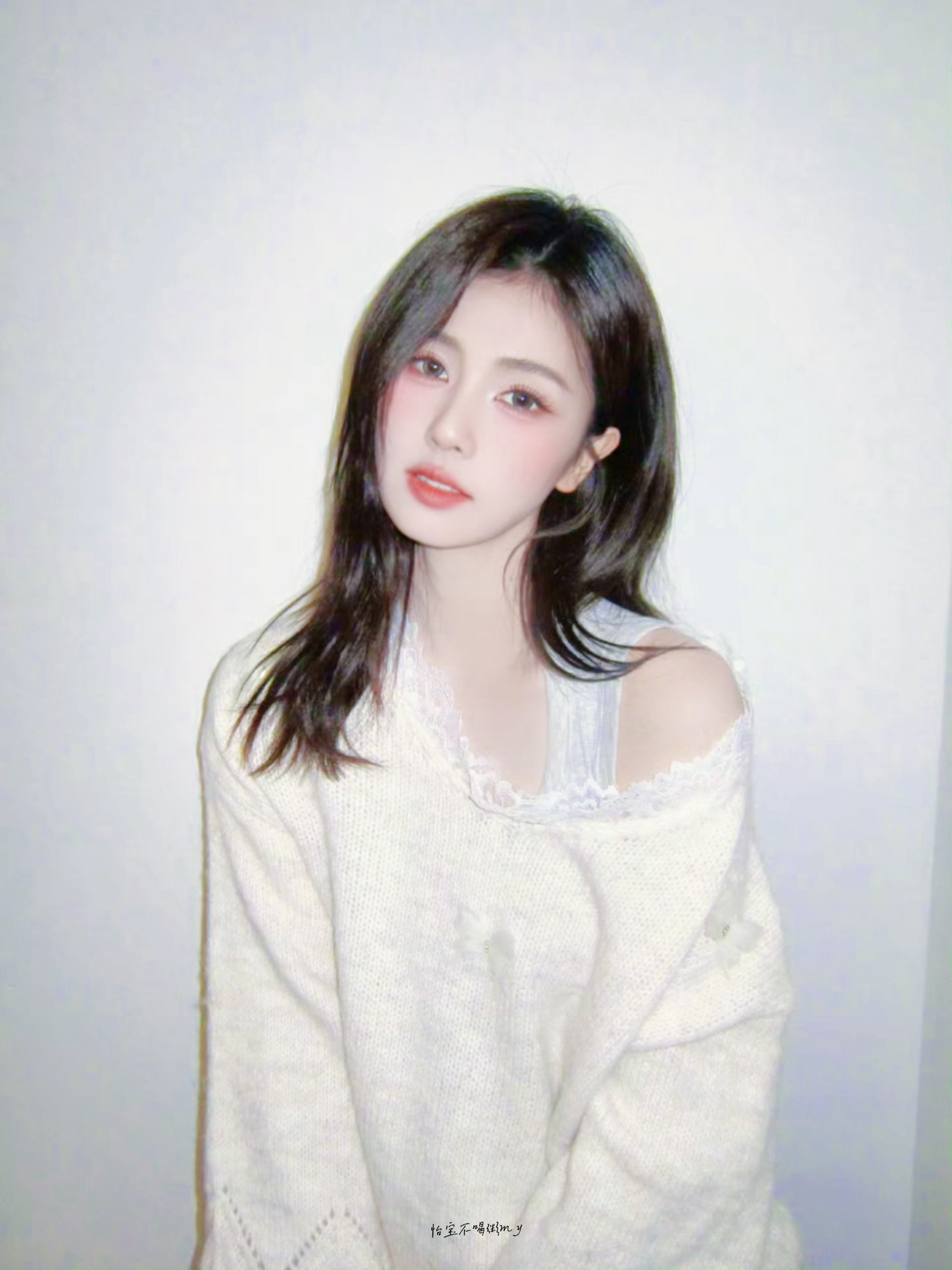白鹿  🦌白鹿莫离 🦌白鹿叶璃 我写了三行字爱要藏在哪里才合适你又能一看便知