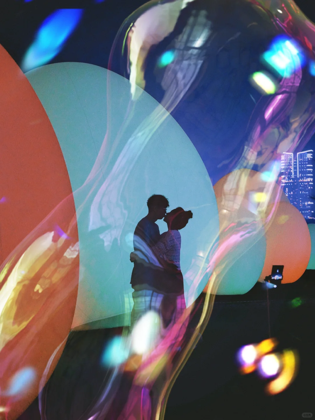 香港新晋浪漫地标|「teamLab：光涟」