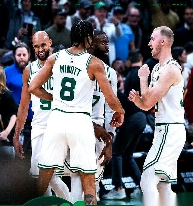 骑士队这场球，简直是把送到嘴边的肉给吐了出去。
对面老大塔图姆压根就没上场，核心