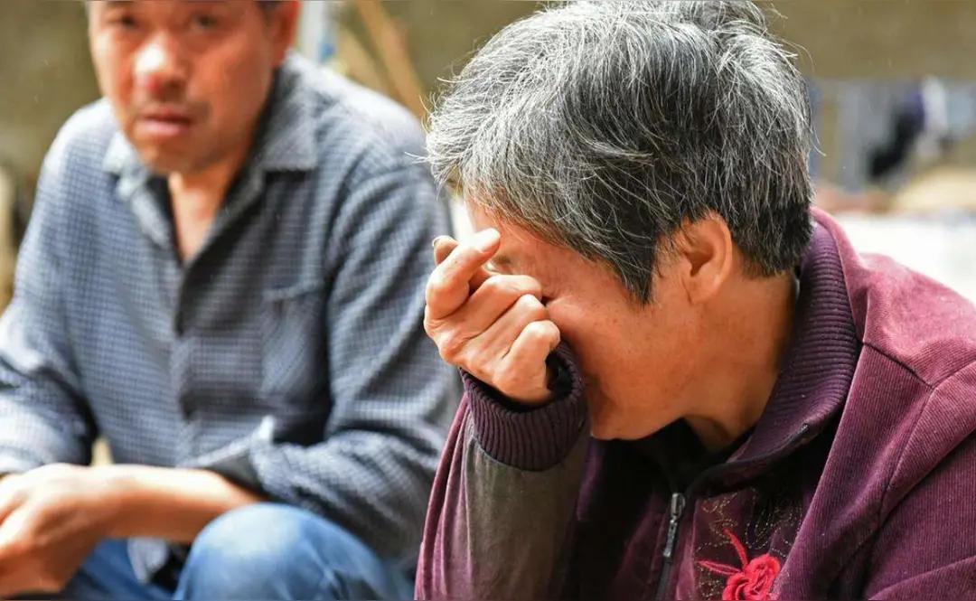 一位60岁阿姨的哭诉：去儿子家帮忙半年，她每天活得小心翼翼，连呼吸都怕惊扰到家人