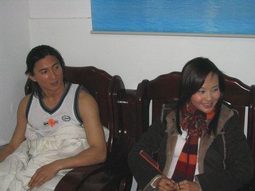 吴奇隆前妻点赞网友 你敢说他们以前就没爱过吗？ 