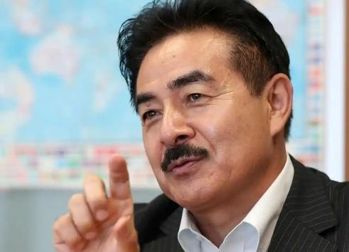 日本前防卫副大臣佐藤正久曾说：二战时若没有美苏两国介入，中国早被彻底吞并，全部疆