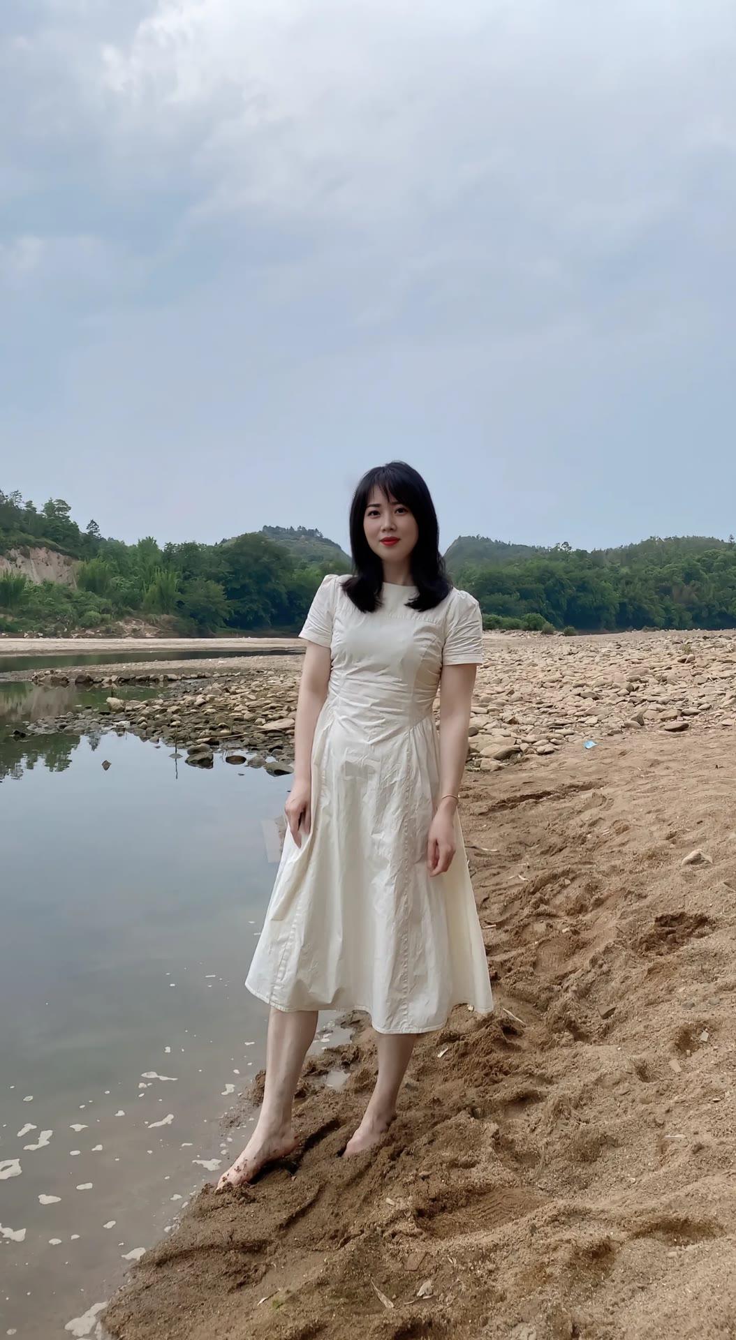 岁月如诗，教会我珍惜。愿你我都能把握当下，笑对人生。🌞 一切安好！