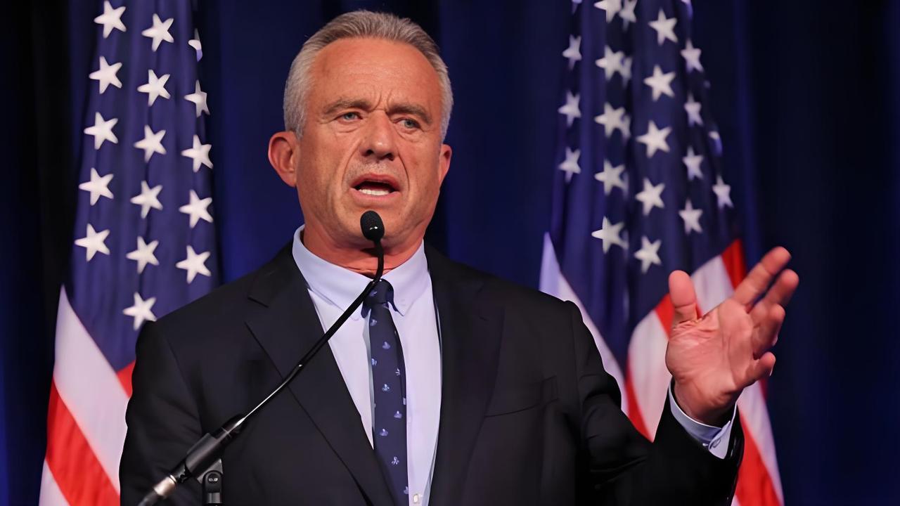 美国卫生部长小罗伯特·肯尼迪最新警告：青少年生育危机已成现实！

小罗伯特·F·