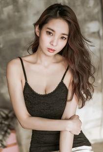 我觉得找工作还是要考虑回报的，足浴也不轻松，一个钟一个小时。也很累的，而且有时候